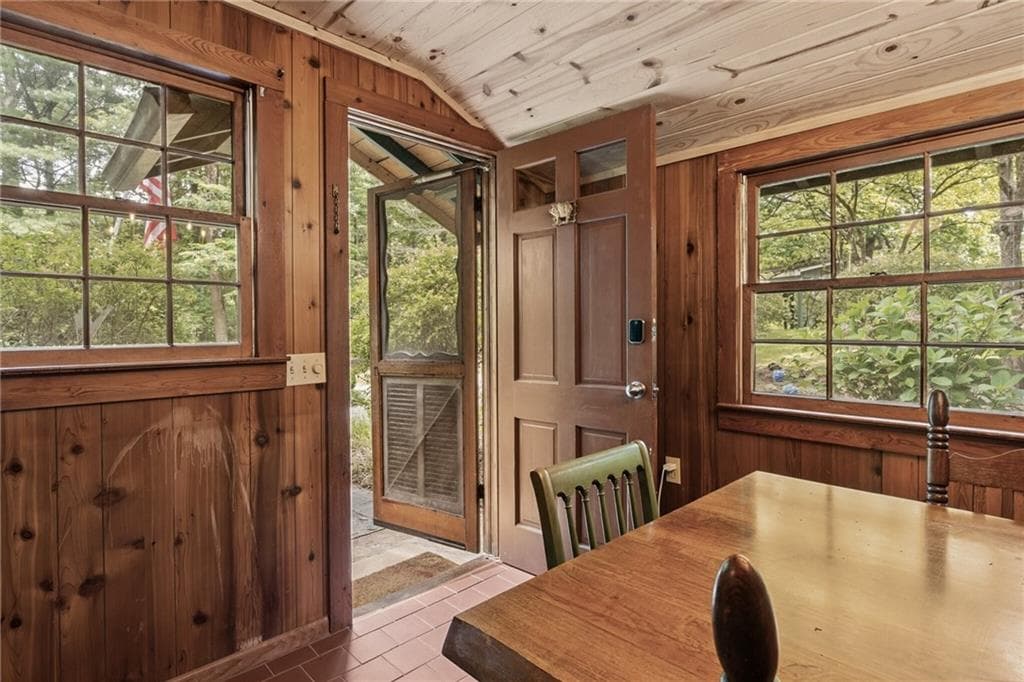 4 bedroom, 4 bathroom, 2,594 sq ft single family residence for sale at 31 Bear Creek Lane, Clayton, GA 30525 — photo 7