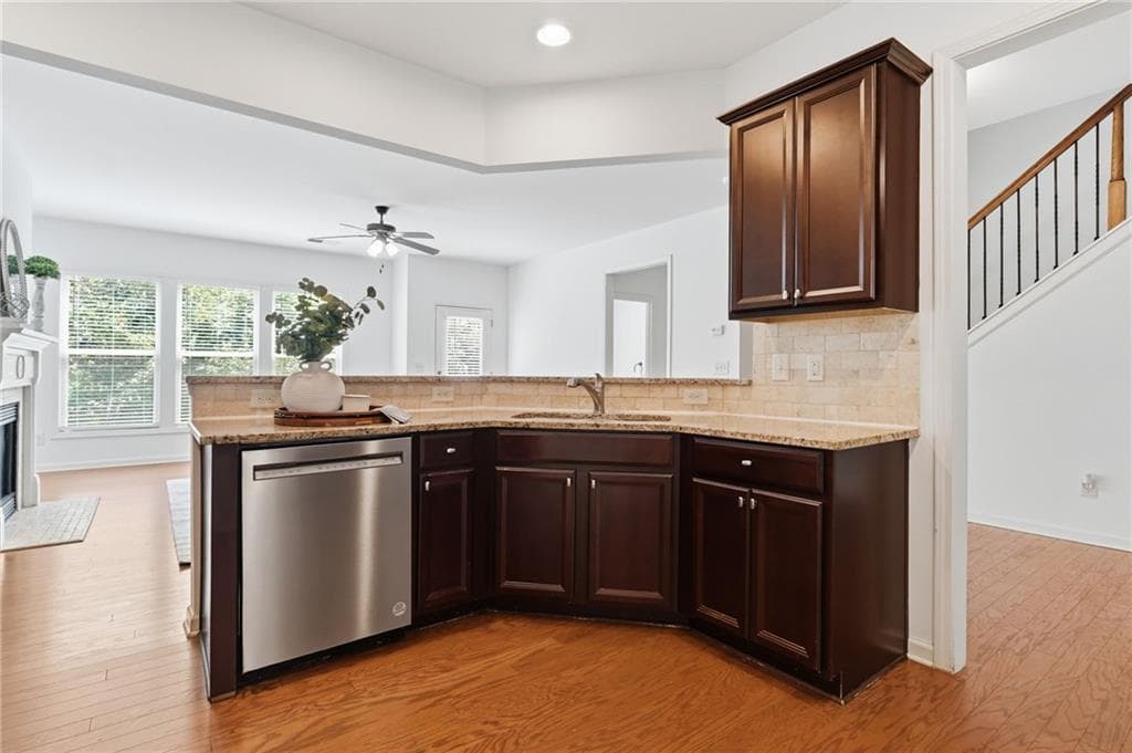4 bedroom, 4 bathroom, 3,507 sq ft single family residence for sale at 4795 Cold Spring Court, Cumming, GA 30041 — photo 4