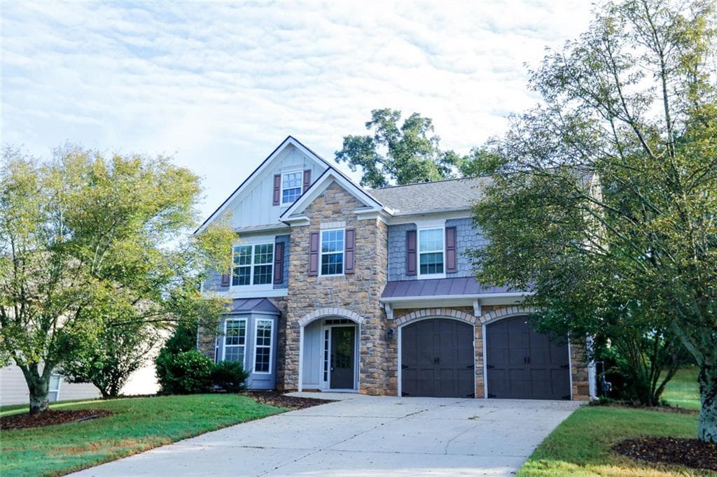 5 bedroom, 3 bathroom, 2,934 sq ft single family residence for rent at 3380 Gables Court, Cumming, GA 30041 for $3,000 a month — photo 2