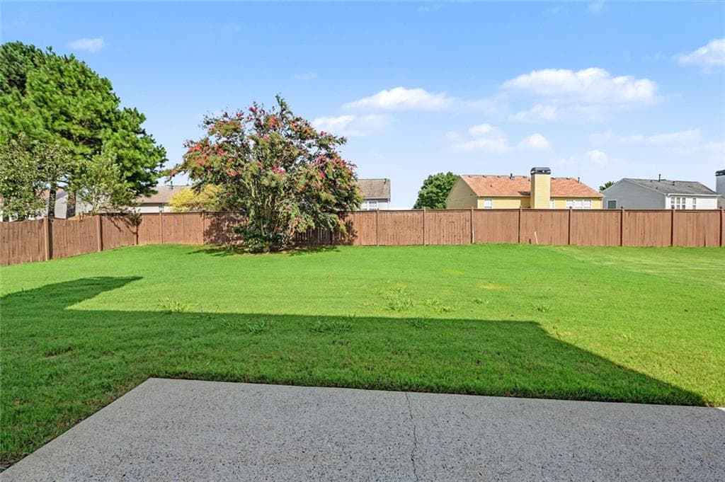 4 bedroom, 3 bathroom, 2,309 sq ft single family residence for rent at 8330 Grenadier Trail, Suwanee, GA 30024 for $2,850 a month — photo 3