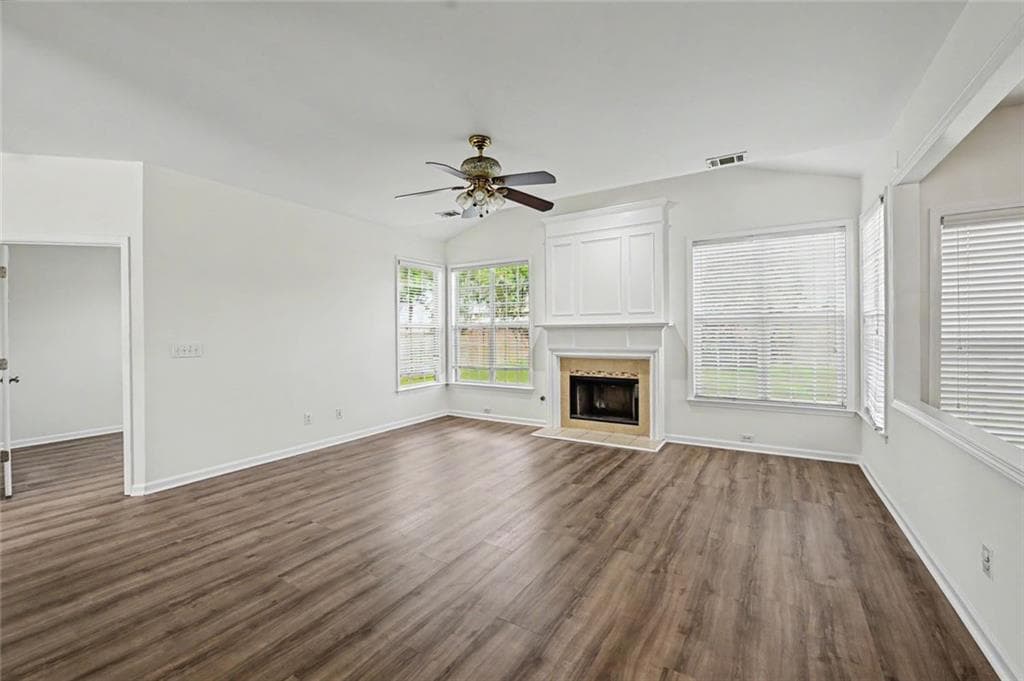 4 bedroom, 3 bathroom, 2,309 sq ft single family residence for rent at 8330 Grenadier Trail, Suwanee, GA 30024 for $2,850 a month — photo 8