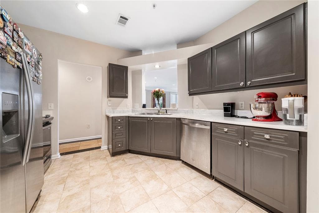 3 bedroom, 2 bathroom, 3,308 sq ft condominium for sale at 3334 Peachtree Road 112, Atlanta, GA 30326 — photo 10