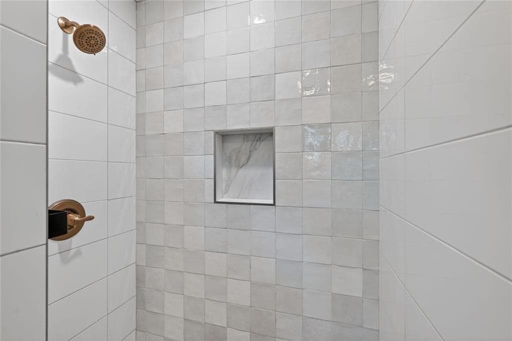 4 bedroom, 3 bathroom, 2,150 sq ft single family residence for sale at 2037 Longview Way, Chamblee, GA 30341 — photo 10