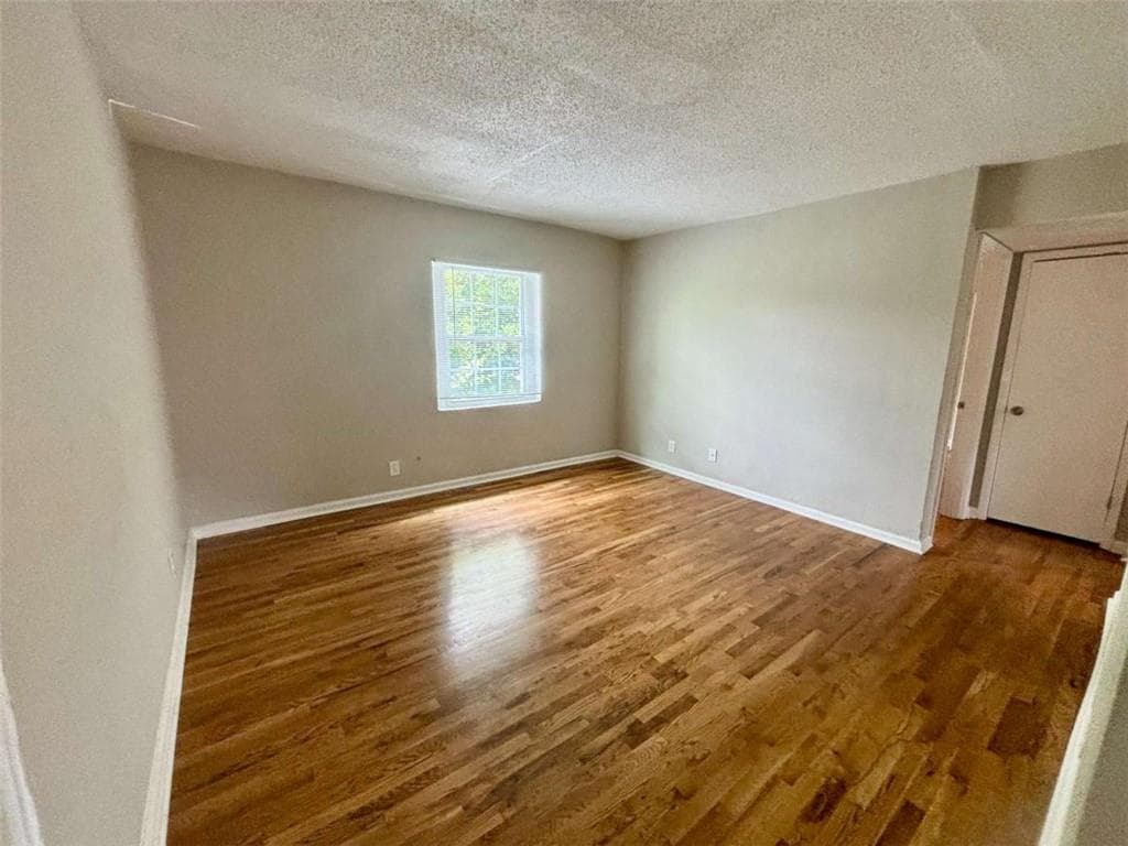 2 bedroom, 1 bathroom, 650 sq ft apartment for rent at 1048 Washington Street 6, Atlanta, GA 30315 for $1,045 a month — photo 3