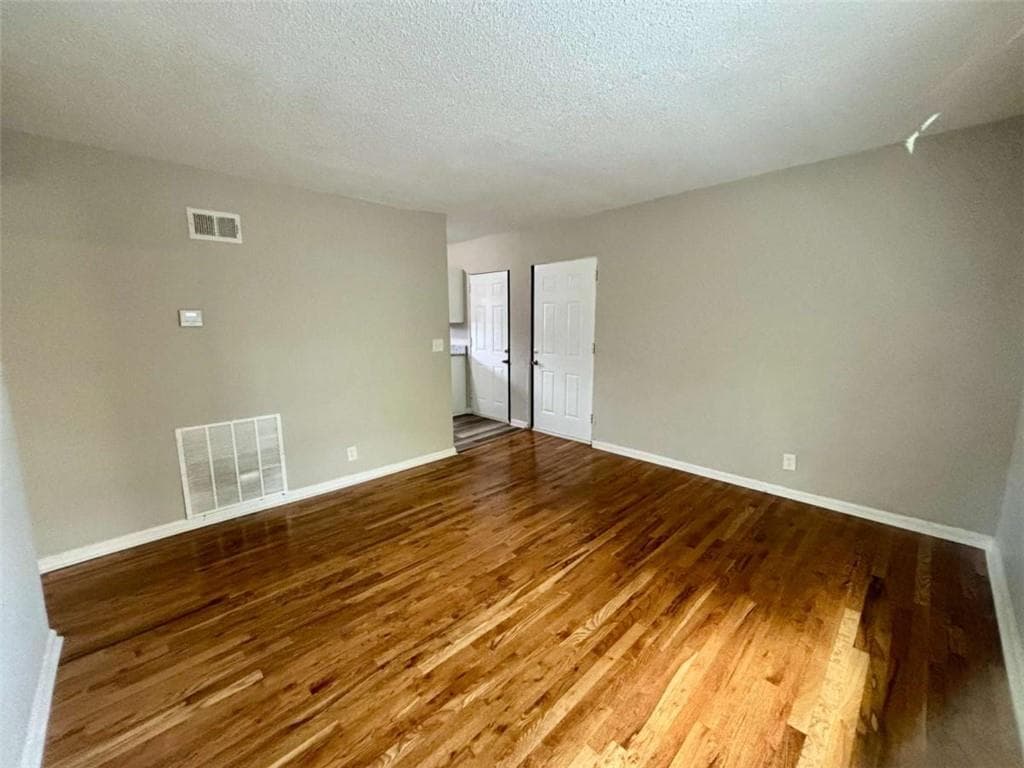 2 bedroom, 1 bathroom, 650 sq ft apartment for rent at 1048 Washington Street 6, Atlanta, GA 30315 for $1,045 a month — photo 4