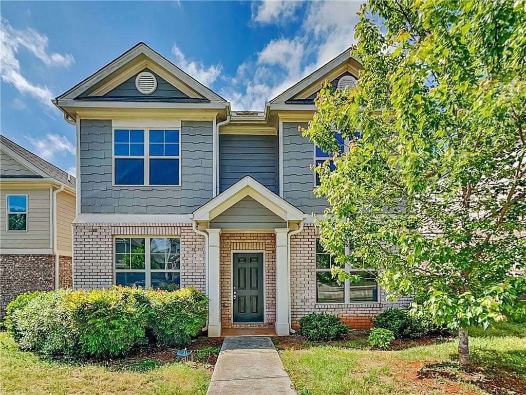 3 bedroom, 3 bathroom, 2,398 sq ft single family residence for rent at 157 Daisy Circle, Mcdonough, GA 30252 for $1,975 a month — photo 2