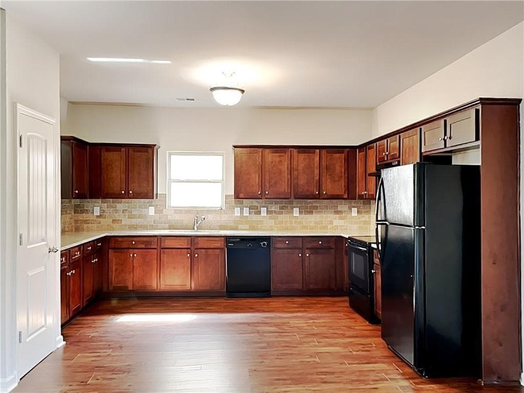 3 bedroom, 3 bathroom, 2,398 sq ft single family residence for rent at 157 Daisy Circle, Mcdonough, GA 30252 for $1,975 a month — photo 7