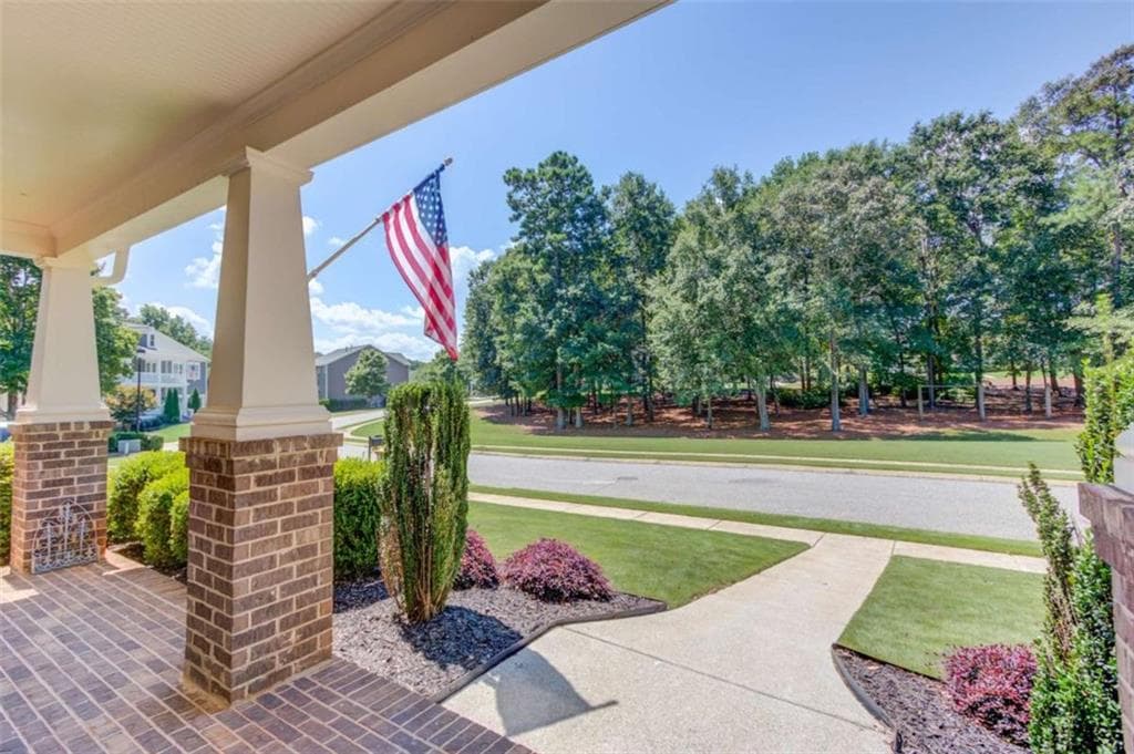 5 bedroom, 4 bathroom, 4,186 sq ft single family residence for sale at 6188 Golden Maple Court, Hoschton, GA 30548 — photo 5