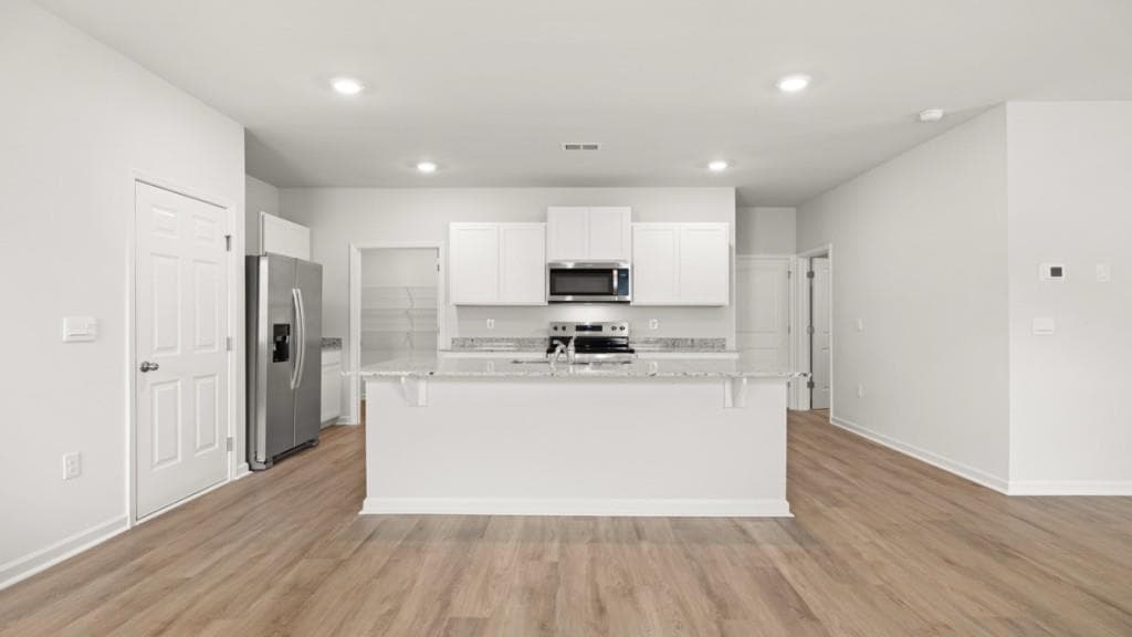 5 bedroom, 3 bathroom, 2,361 sq ft single family residence under contract at 205 Glenrise Lane, Dallas, GA 30157 — photo 4