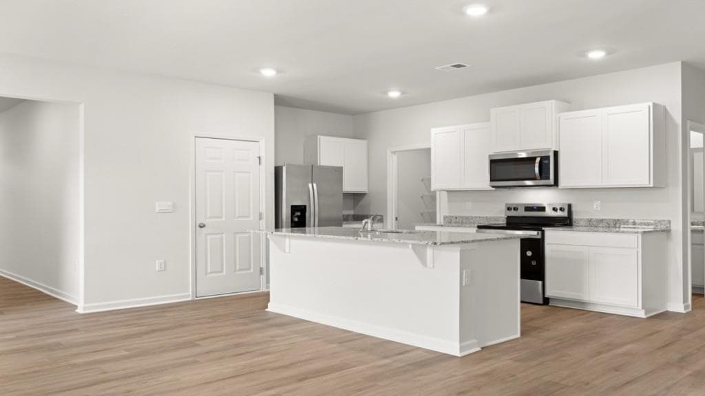 5 bedroom, 3 bathroom, 2,361 sq ft single family residence under contract at 205 Glenrise Lane, Dallas, GA 30157 — photo 5