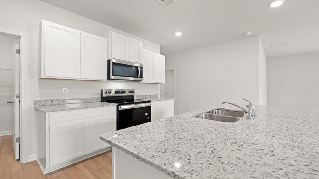 5 bedroom, 3 bathroom, 2,361 sq ft single family residence under contract at 205 Glenrise Lane, Dallas, GA 30157 — photo 6