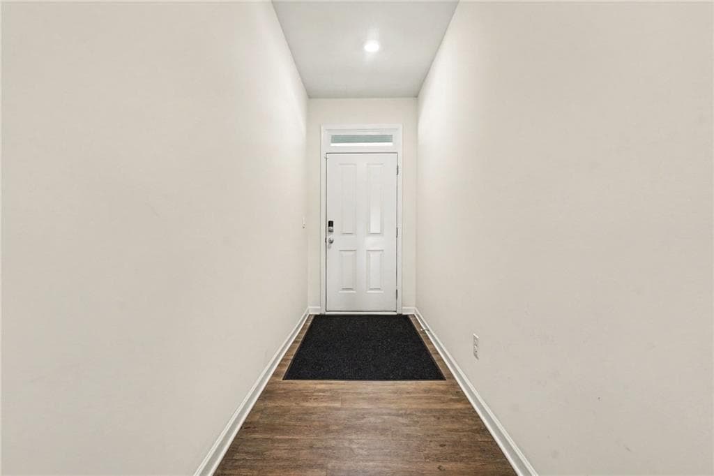5 bedroom, 3 bathroom, 2,787 sq ft single family residence for sale at 477 Starbuck Parkway, Pendergrass, GA 30567 — photo 4