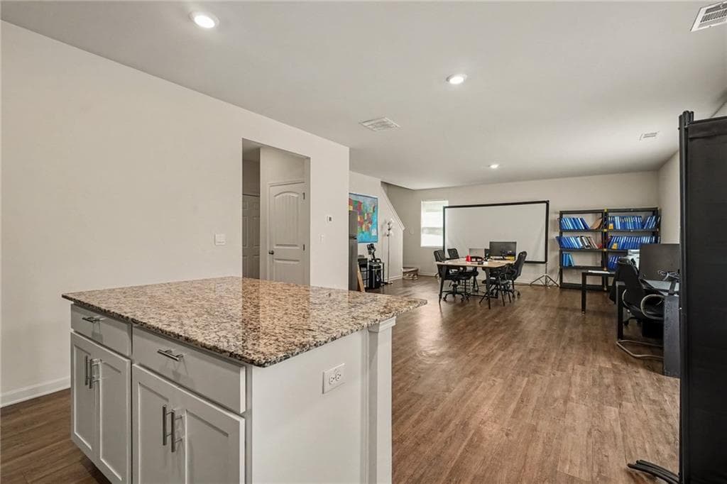 5 bedroom, 3 bathroom, 2,787 sq ft single family residence for sale at 477 Starbuck Parkway, Pendergrass, GA 30567 — photo 7