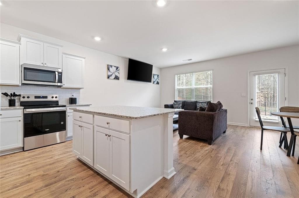 3 bedroom, 3 bathroom, 1,418 sq ft townhouse for rent at 1396 Sweetshrub Place, Atlanta, GA 30318 for $2,500 a month — photo 5