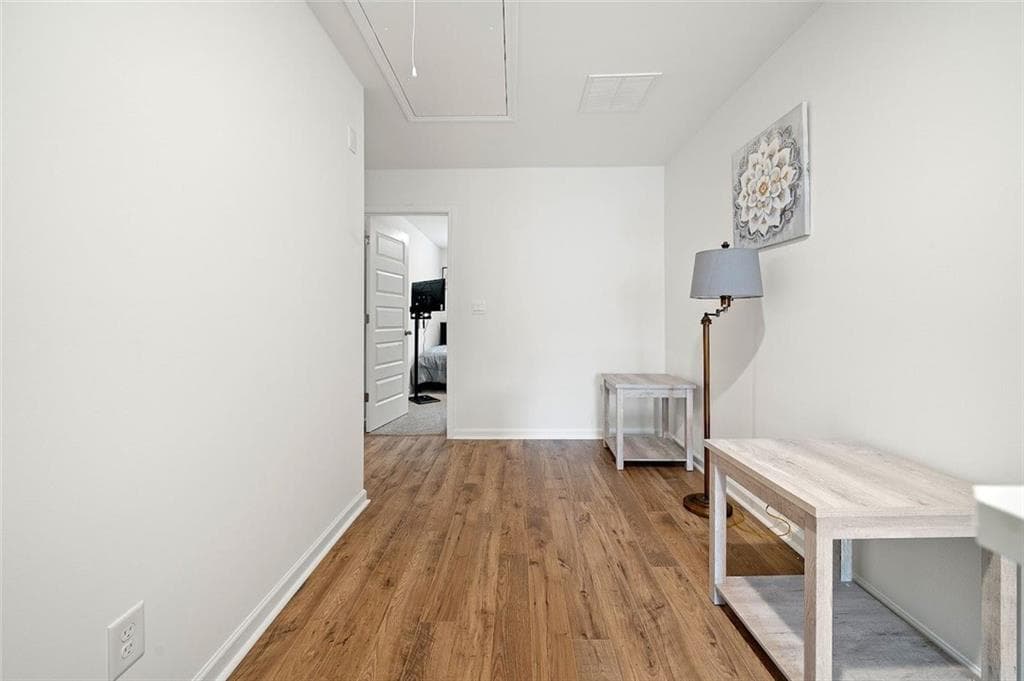 3 bedroom, 3 bathroom, 1,418 sq ft townhouse for rent at 1396 Sweetshrub Place, Atlanta, GA 30318 for $2,500 a month — photo 10