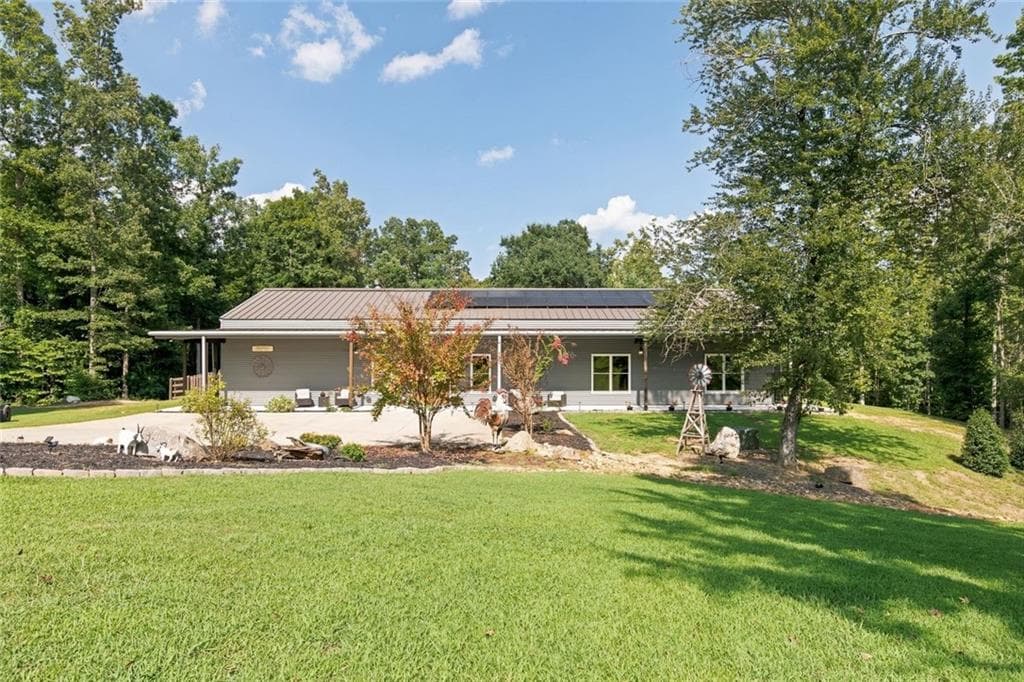 4 bedroom, 3 bathroom, 3,600 sq ft single family residence for sale at 1411 Williams Road, Dallas, GA 30132 — photo 3