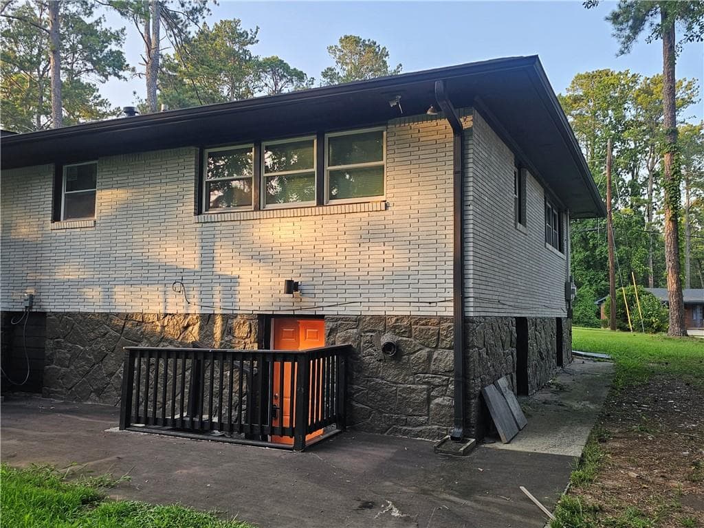 1 bedroom, 1 bathroom, 1,542 sq ft apartment for rent at 1931 Shepherd Circle, Atlanta, GA 30311 for $1,400 a month — photo 1 of 10