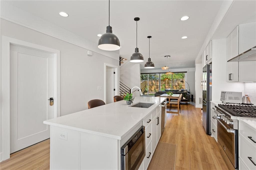 3 bedroom, 3 bathroom, 2,560 sq ft townhouse for rent at 1631 Overlook Way, Atlanta, GA 30318 for $5,500 a month — photo 7