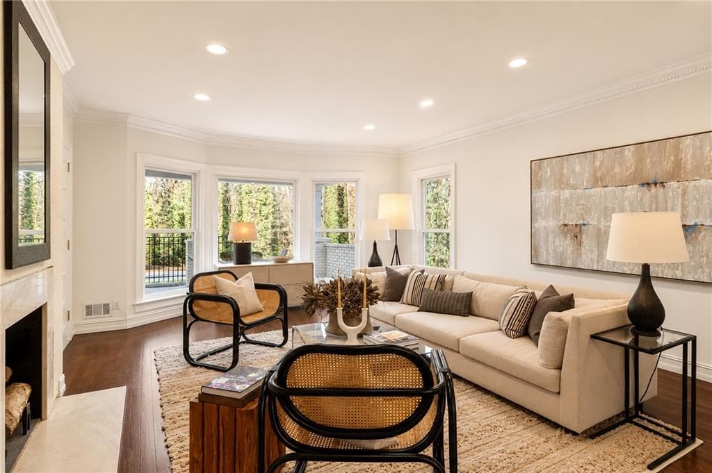 6 bedroom, 7 bathroom, 6,169 sq ft single family residence for sale at 1330 W Wesley Road, Atlanta, GA 30327 — photo 8