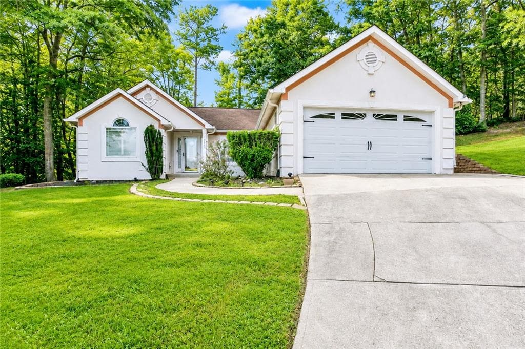 3 bedroom, 2 bathroom, 1,663 sq ft single family residence for sale at 1005 Reunion Place, Atlanta, GA 30331