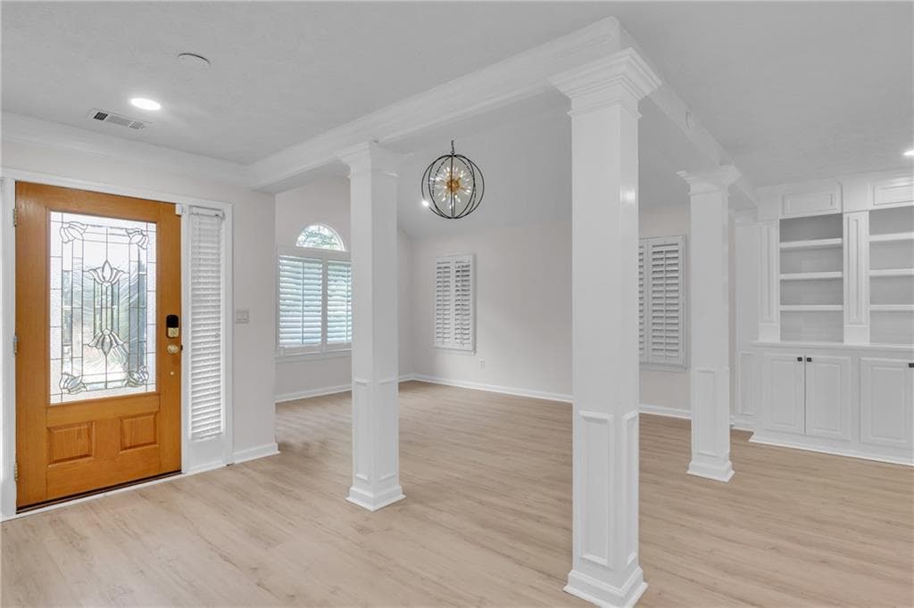 3 bedroom, 2 bathroom, 1,663 sq ft single family residence for sale at 1005 Reunion Place, Atlanta, GA 30331 — photo 2
