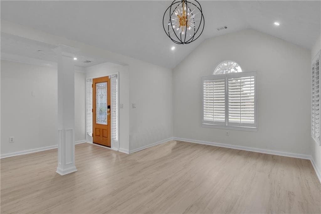 3 bedroom, 2 bathroom, 1,663 sq ft single family residence for sale at 1005 Reunion Place, Atlanta, GA 30331 — photo 3