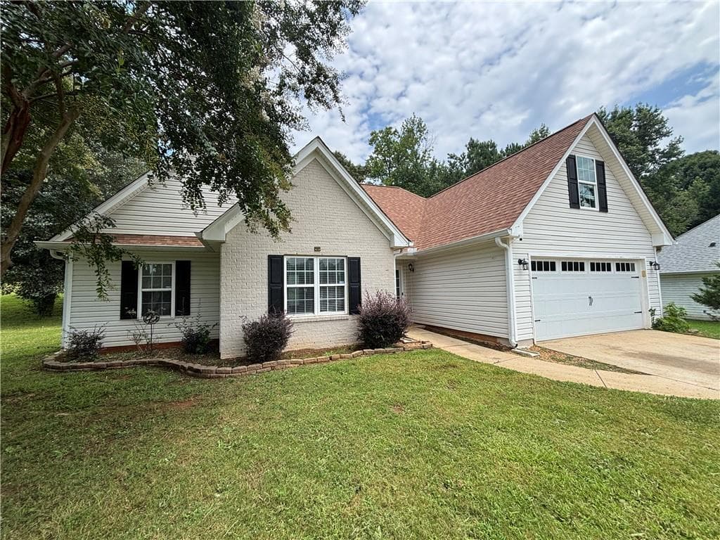 4 bedroom, 2 bathroom, 1,741 sq ft single family residence for sale at 3720 Scotland Lane, Snellville, GA 30039