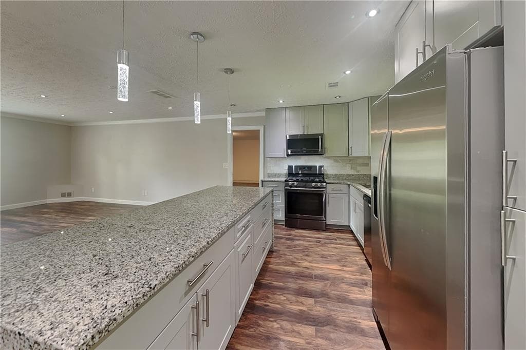 3 bedroom, 2 bathroom, 1,422 sq ft single family residence for rent at 3424 Hogan Drive, Kennesaw, GA 30152 for $2,125 a month — photo 6