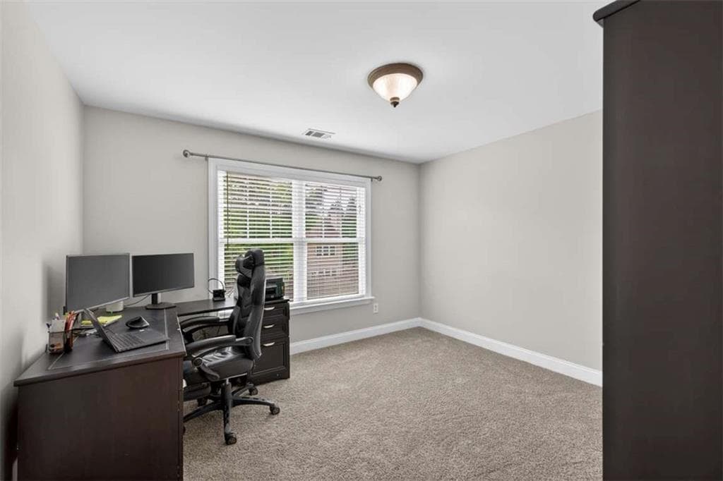 4 bedroom, 3 bathroom, 2,705 sq ft single family residence for rent at 7819 Brass Lantern Drive, Flowery Branch, GA 30542 for $2,795 a month — photo 5