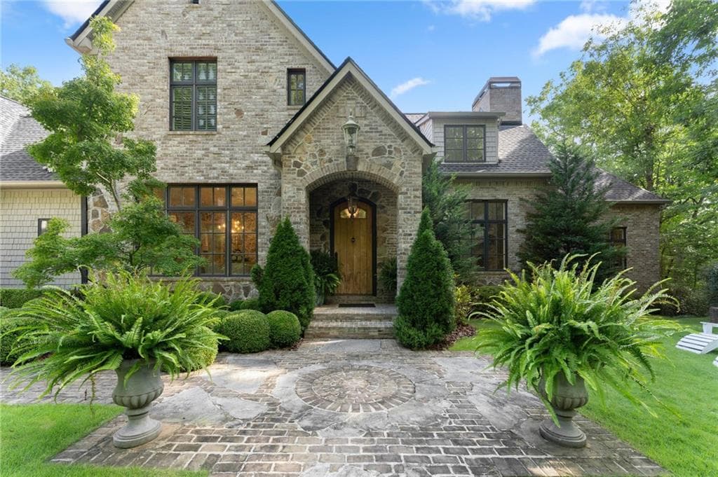 5 bedroom, 6 bathroom, 5,574 sq ft single family residence for sale at 125 Crabapple Court, Clarkesville, GA 30523 — photo 5