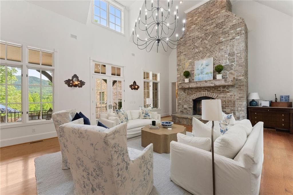 5 bedroom, 6 bathroom, 5,574 sq ft single family residence for sale at 125 Crabapple Court, Clarkesville, GA 30523 — photo 9