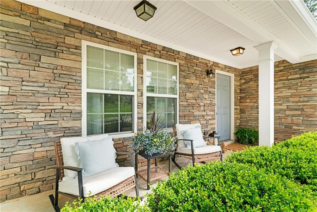 5 bedroom, 3 bathroom, 2,932 sq ft single family residence for sale at 277 Cedar Bay Circle, Dallas, GA 30157 — photo 4