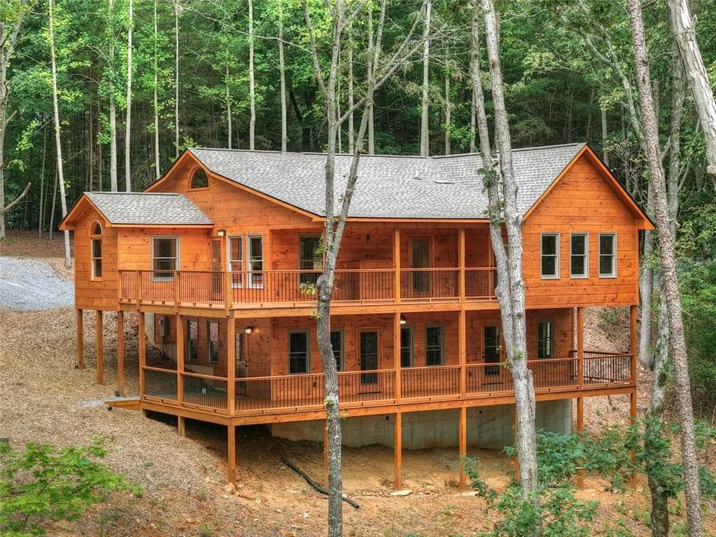 3 bedroom, 3 bathroom, 2,878 sq ft single family residence for sale at 394 Blackberry Circle, Ellijay, GA 30536 — photo 3