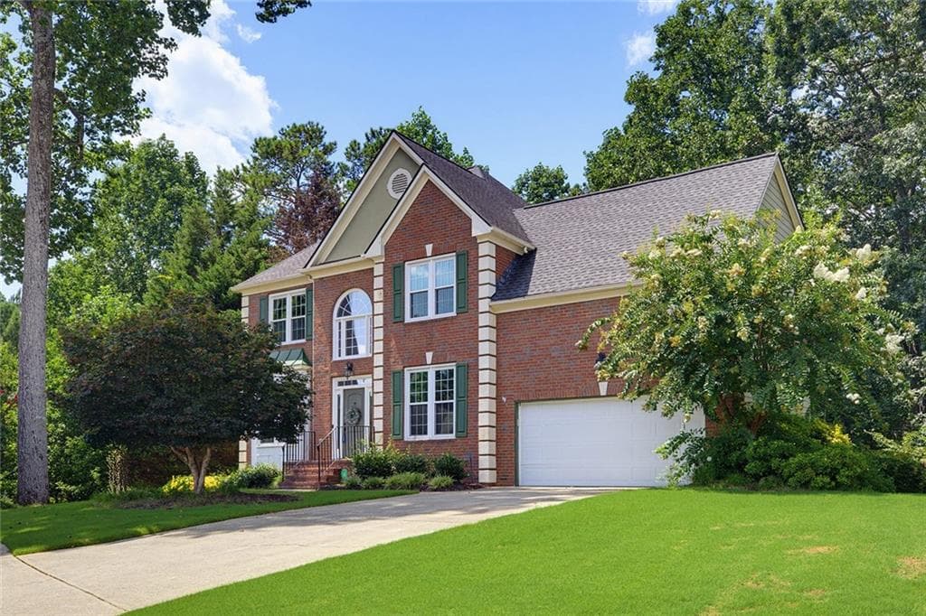 5 bedroom, 4 bathroom, 3,589 sq ft single family residence for sale at 320 Hillside Manor Drive, Sugar Hill, GA 30518 — photo 2