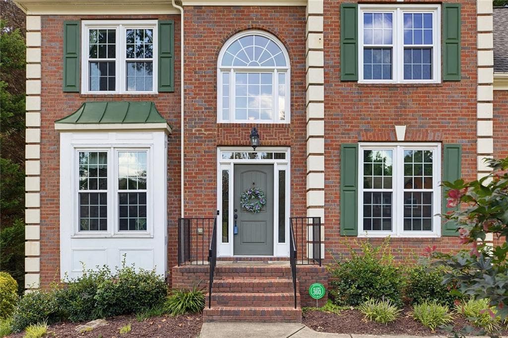 5 bedroom, 4 bathroom, 3,589 sq ft single family residence for sale at 320 Hillside Manor Drive, Sugar Hill, GA 30518 — photo 3