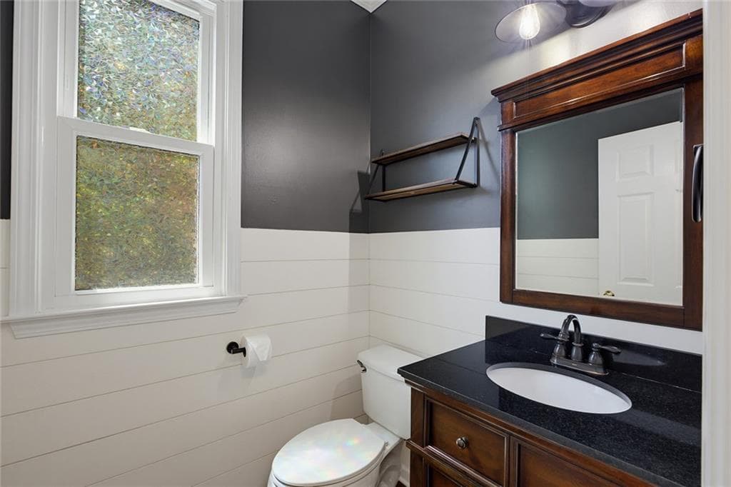 5 bedroom, 4 bathroom, 3,589 sq ft single family residence for sale at 320 Hillside Manor Drive, Sugar Hill, GA 30518 — photo 10