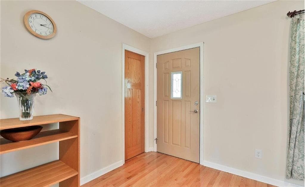 4 bedroom, 3 bathroom, 3,312 sq ft single family residence for sale at 385 Vaughn Road, Newnan, GA 30265 — photo 9
