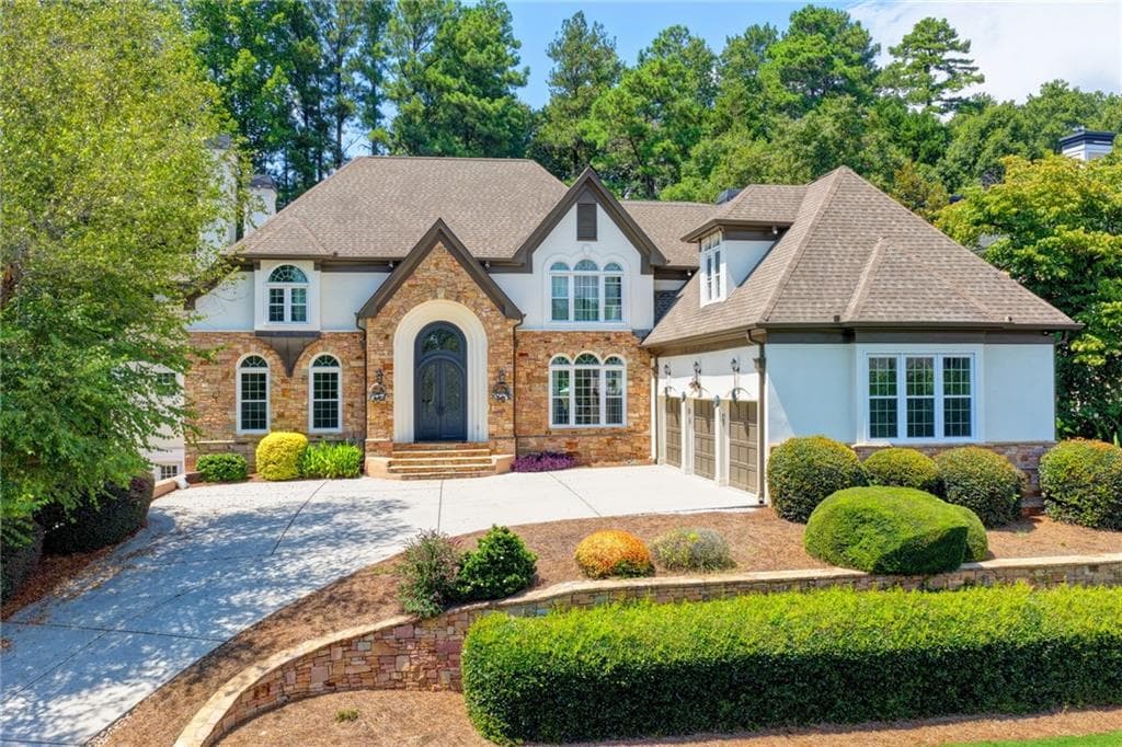 6 bedroom, 5 bathroom, 8,355 sq ft single family residence for sale at 3154 Saint Ives Country Club Parkway, Johns Creek, GA 30097 — photo 2