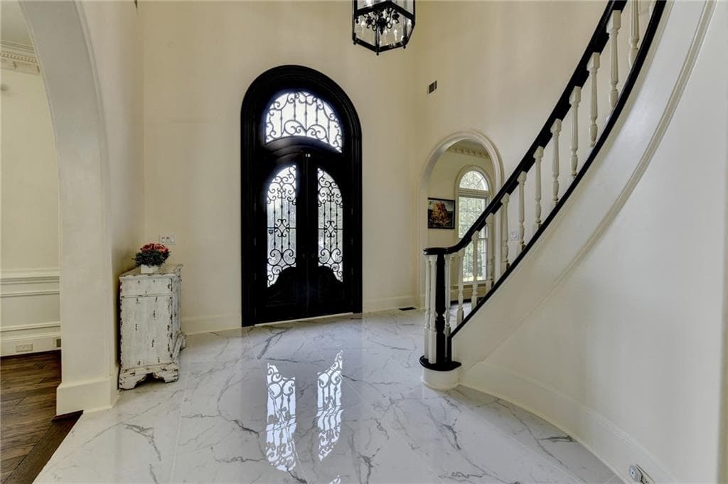 6 bedroom, 5 bathroom, 8,355 sq ft single family residence for sale at 3154 Saint Ives Country Club Parkway, Johns Creek, GA 30097 — photo 8