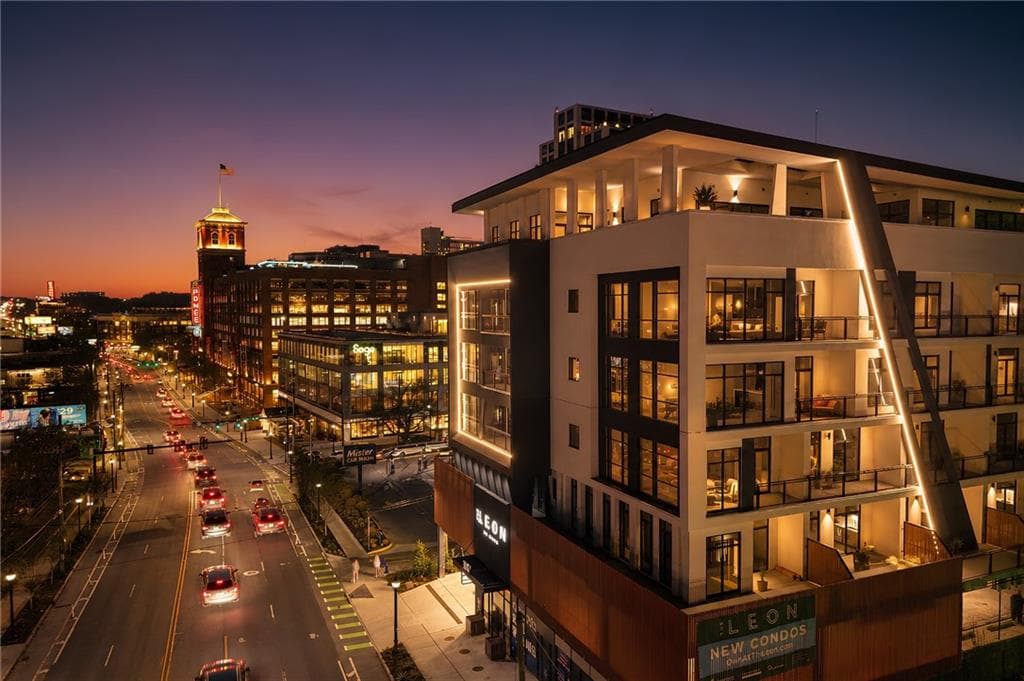 1 bedroom, 1 bathroom, 630 sq ft condominium for sale at 567 Ponce De Leon Avenue 421, Atlanta, GA 30308 — photo 1 of 20