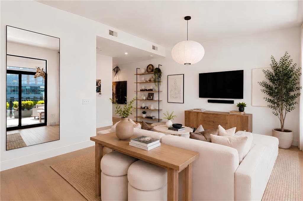 1 bedroom, 1 bathroom, 630 sq ft condominium for sale at 567 Ponce De Leon Avenue 421, Atlanta, GA 30308 — photo 7