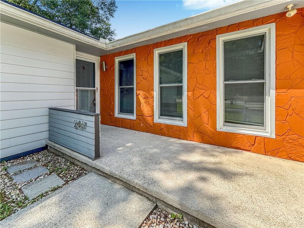 3 bedroom, 2 bathroom, 1,470 sq ft single family residence for rent at 2407 Josh Court, Marietta, GA 30064 for $2,150 a month — photo 3