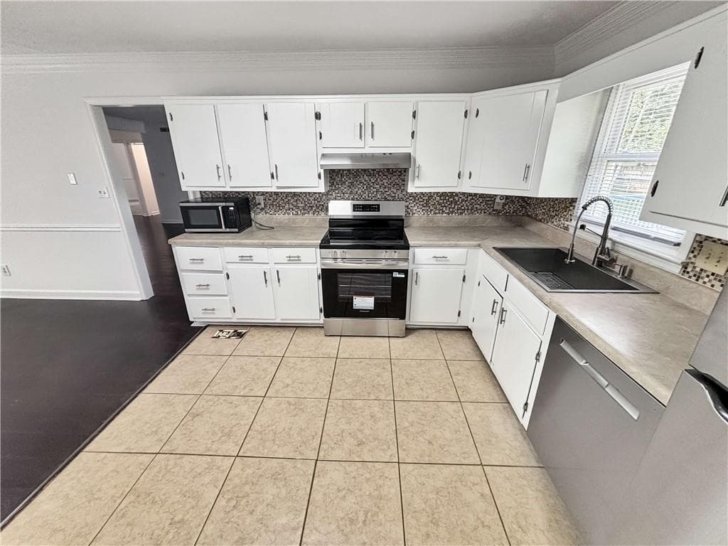 3 bedroom, 2 bathroom, 1,470 sq ft single family residence for rent at 2407 Josh Court, Marietta, GA 30064 for $2,150 a month — photo 9