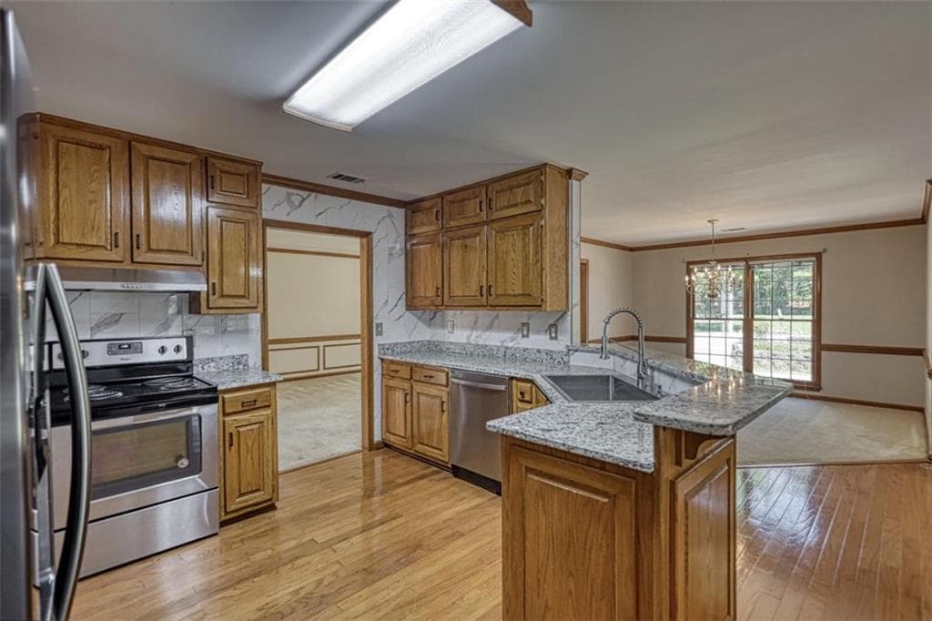 3 bedroom, 2 bathroom, 1,970 sq ft single family residence for sale at 115 Buck Creek Drive, Covington, GA 30016 — photo 10