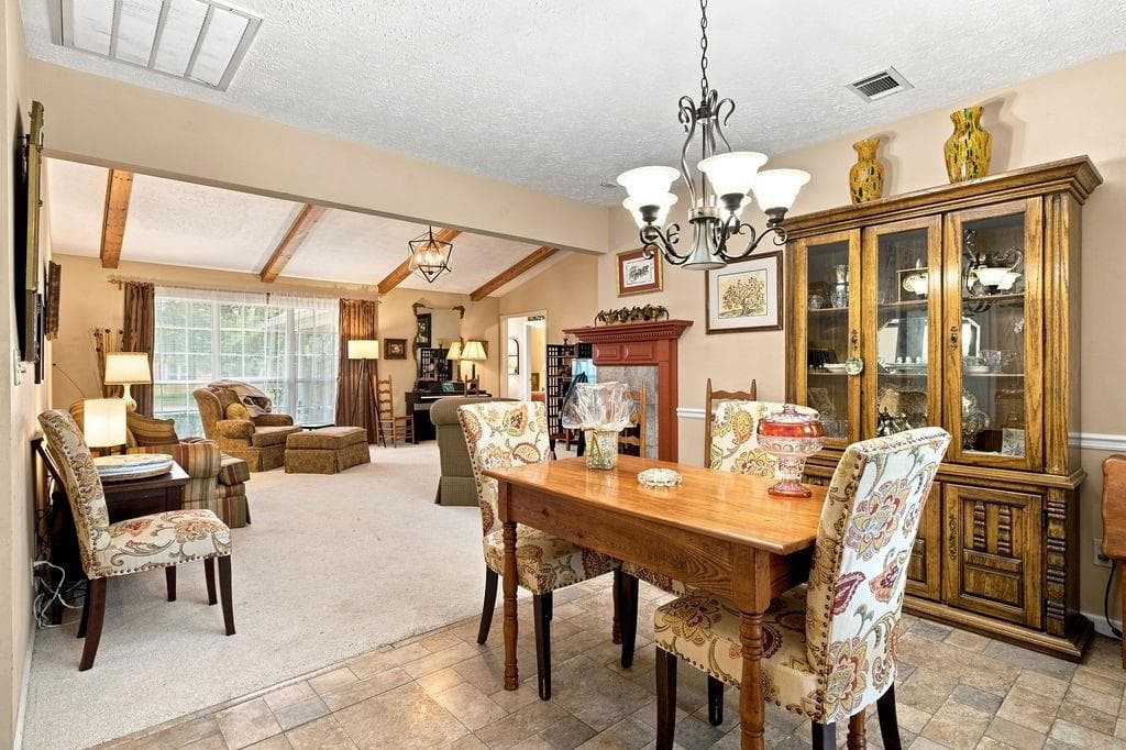 3 bedroom, 2 bathroom, 1,653 sq ft single family residence under contract at 24 NW Boulder Drive, Rome, GA 30165 — photo 8
