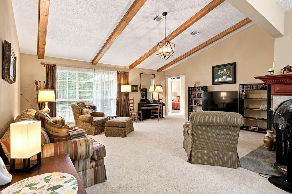 3 bedroom, 2 bathroom, 1,653 sq ft single family residence under contract at 24 NW Boulder Drive, Rome, GA 30165 — photo 9