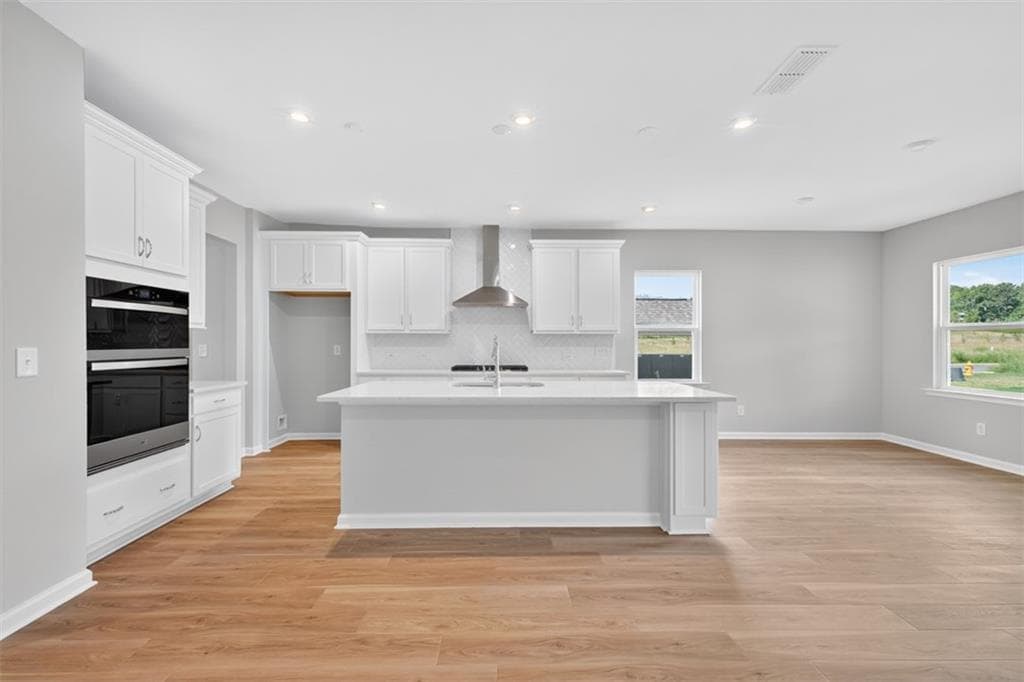 6 bedroom, 4 bathroom, 3,922 sq ft single family residence for sale at 126 Jane Boulevard, Cartersville, GA 30120 — photo 3