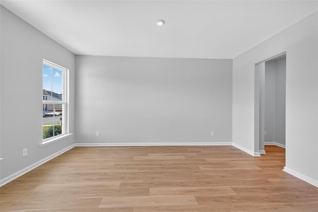 6 bedroom, 4 bathroom, 3,922 sq ft single family residence for sale at 126 Jane Boulevard, Cartersville, GA 30120 — photo 7