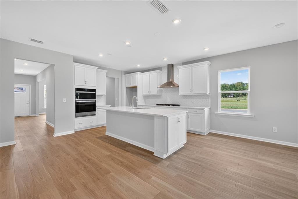 6 bedroom, 4 bathroom, 3,922 sq ft single family residence for sale at 126 Jane Boulevard, Cartersville, GA 30120 — photo 8