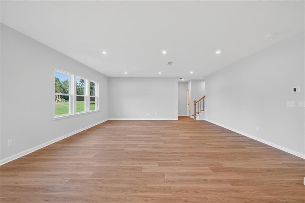 6 bedroom, 4 bathroom, 3,922 sq ft single family residence for sale at 126 Jane Boulevard, Cartersville, GA 30120 — photo 10